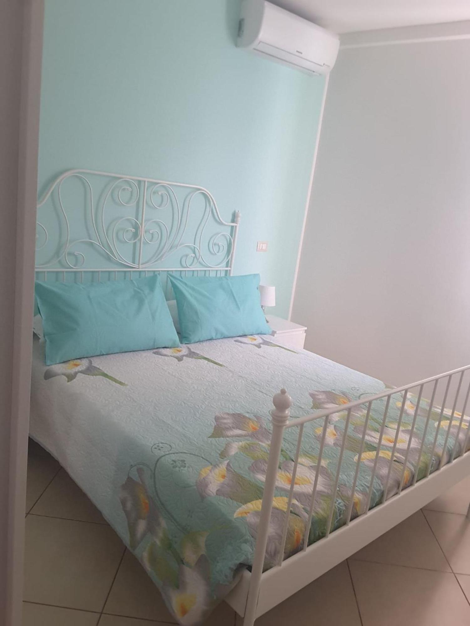 Bed and Breakfast Iriss Taormina Exterior foto
