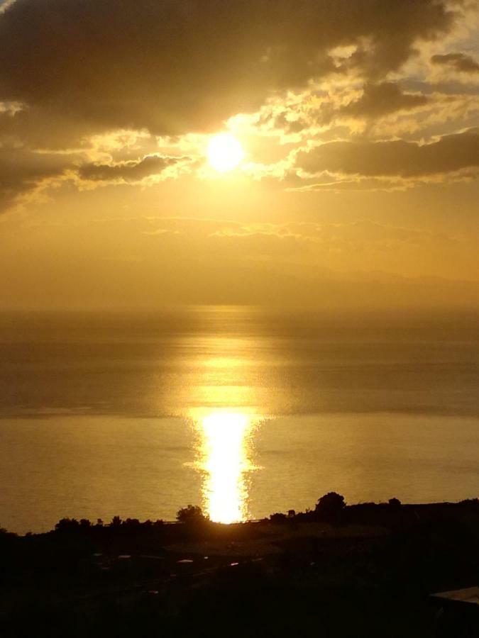 Bed and Breakfast Iriss Taormina Exterior foto