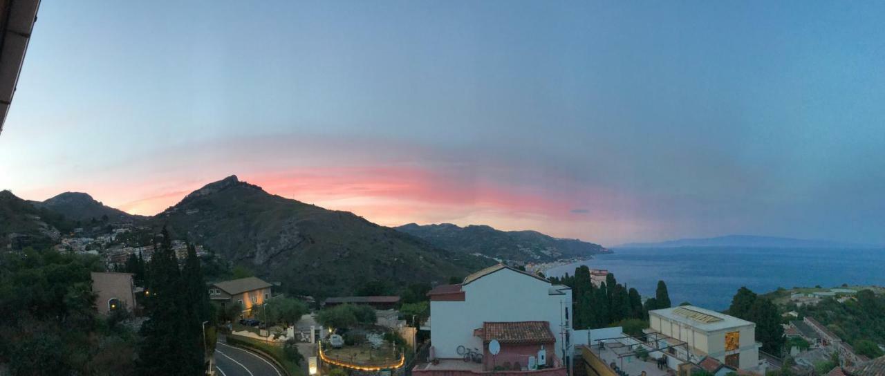 Bed and Breakfast Iriss Taormina Exterior foto