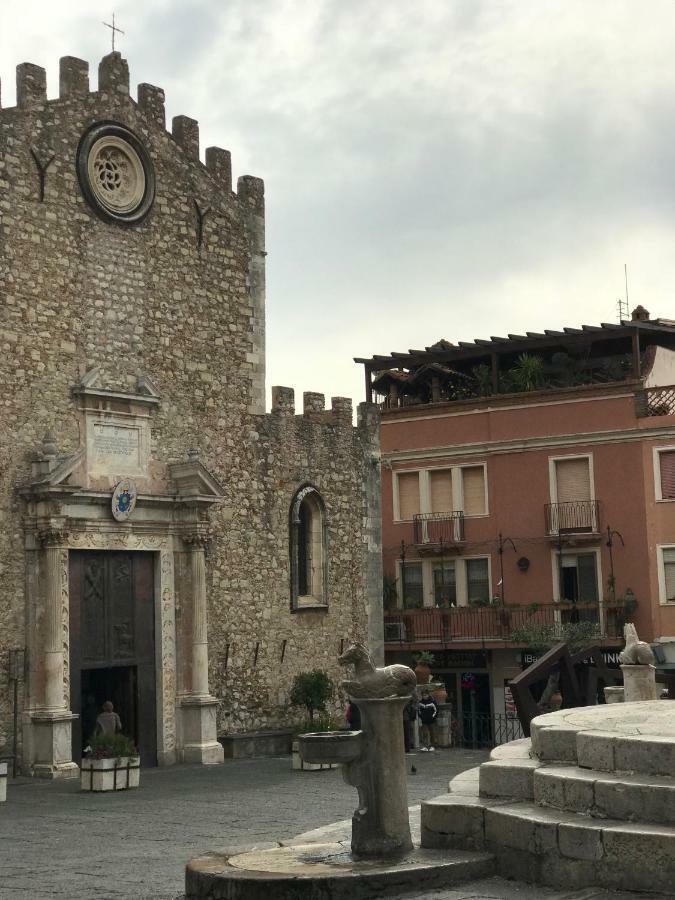 Bed and Breakfast Iriss Taormina Exterior foto