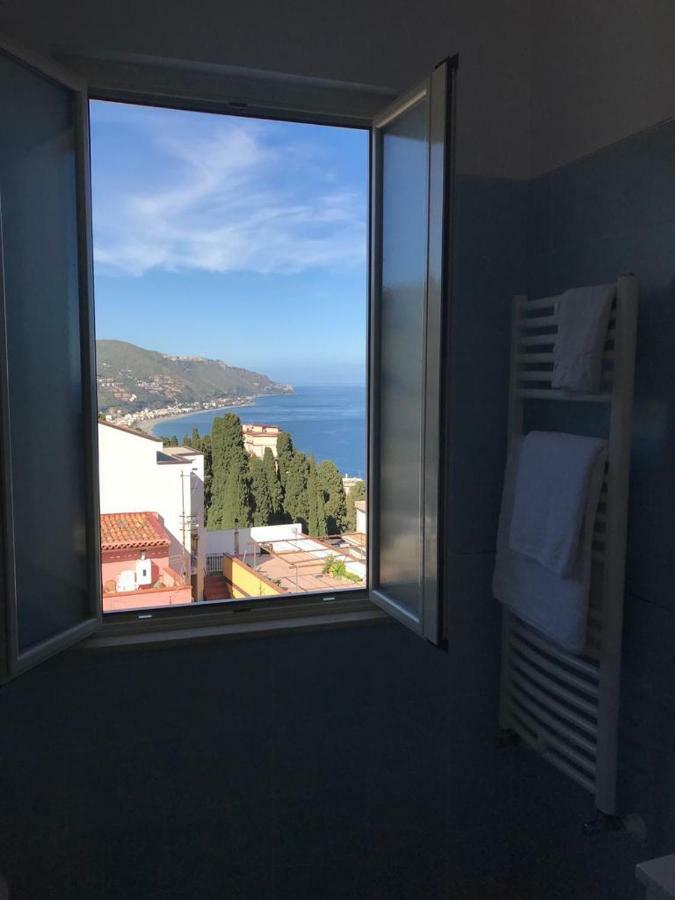 Bed and Breakfast Iriss Taormina Exterior foto